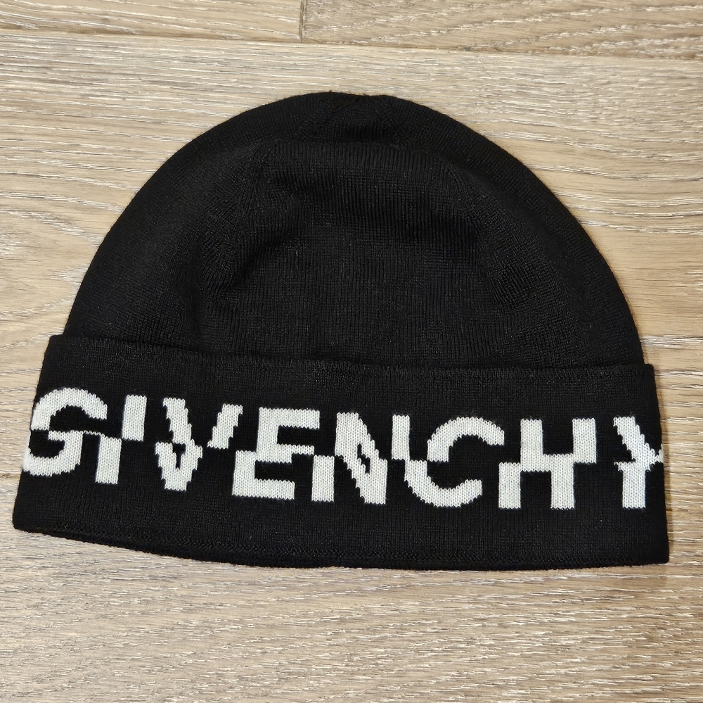 Givenchy Black Split Logo Beanie